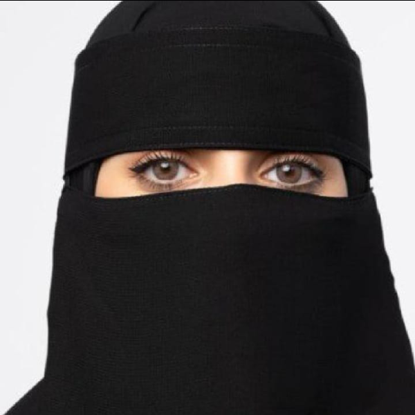 الأستاذة / أمينة الشاجري